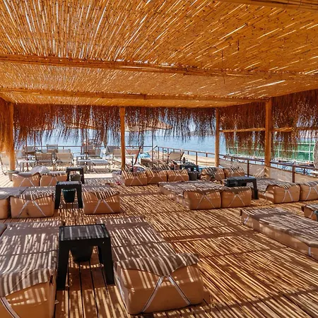 Alis Farm Boutique & Ассос