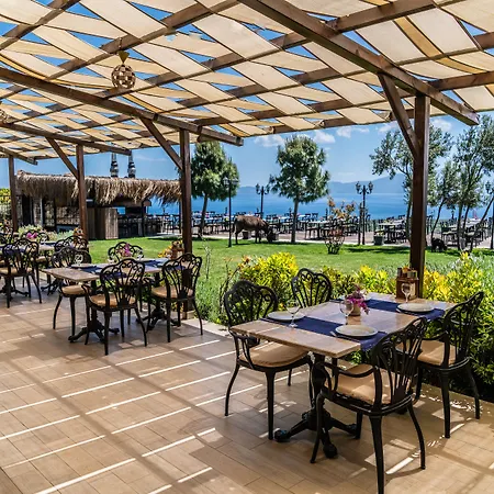 Alis Farm Boutique & Assos