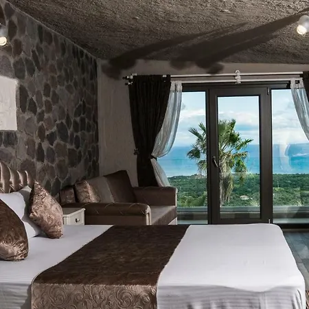 Отель Alis Farm Boutique & 2*
