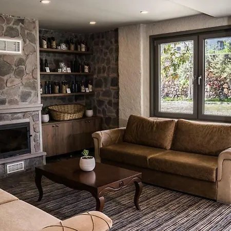 Alis Farm Boutique & Assos