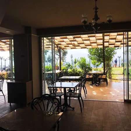 Alis Farm Boutique & Hotell