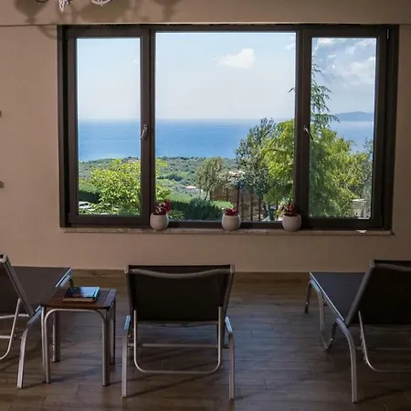 Alis Farm Boutique & Assos