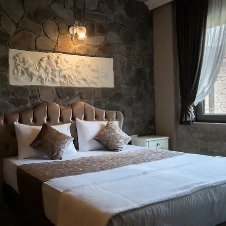 Alis Farm Boutique & Hotel 2*