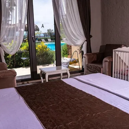 Alis Farm Boutique & Assos