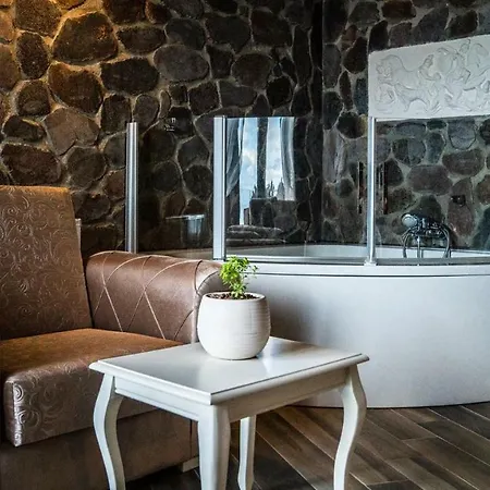 Alis Farm Boutique & Assos