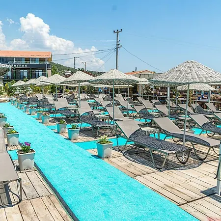 Alis Farm Boutique & Hotell